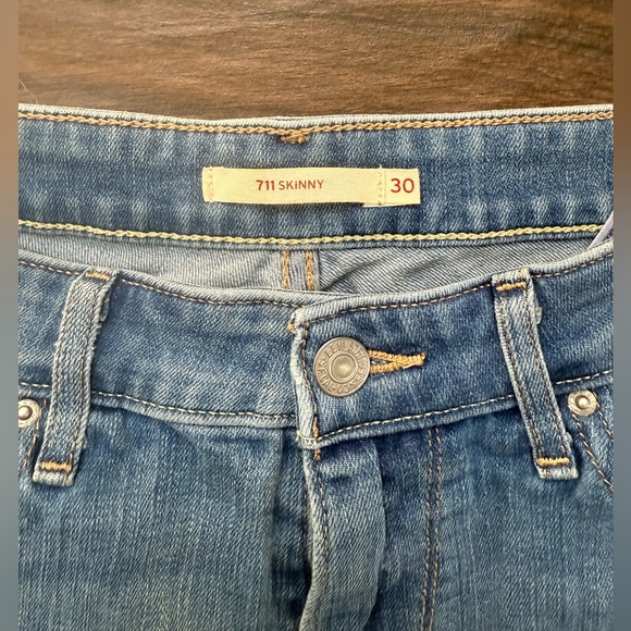 Gently Loved 🫧 Levi’s 711 Skinny Blue Jeans 👖 - Picture 4 of 5